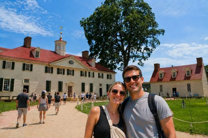 The Mount Vernon mansion and its lawn on a Washington DC tour for seniors